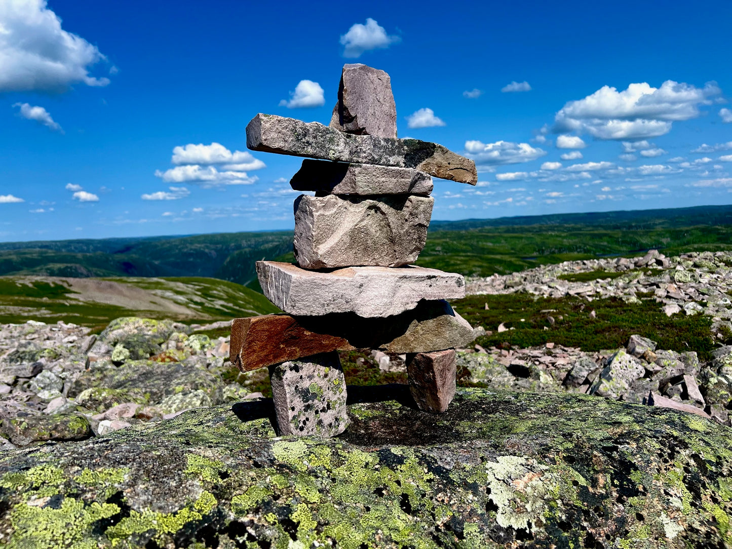 Inukshuk Stone Figure Wall Art – Glossy Metal Photo Print | Canadian Arctic Wilderness Décor