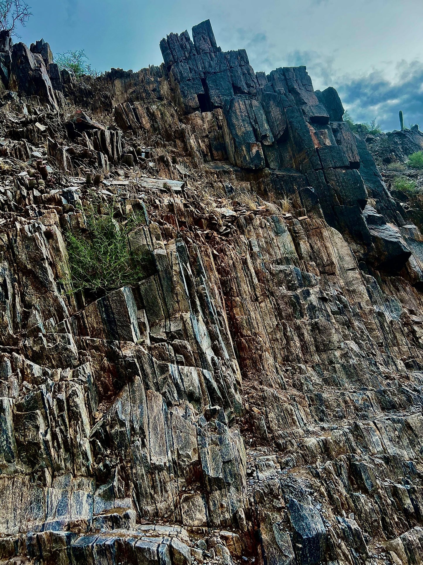 Sonoran Desert Rock Face Wall Art – Glossy Metal Photo Print | Arizona Volcanic Geology Abstract Décor